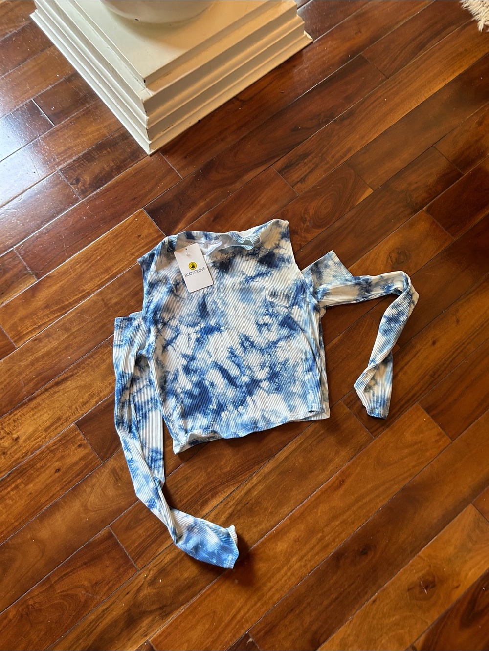 Body Glove Blue and White Tie-Dye Ribbed Long Sleeve Crop Top